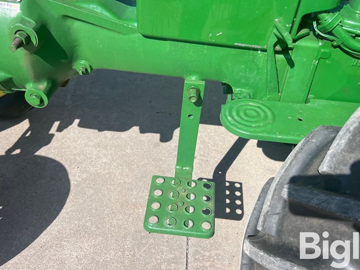 1956-john-deere-420-image-10