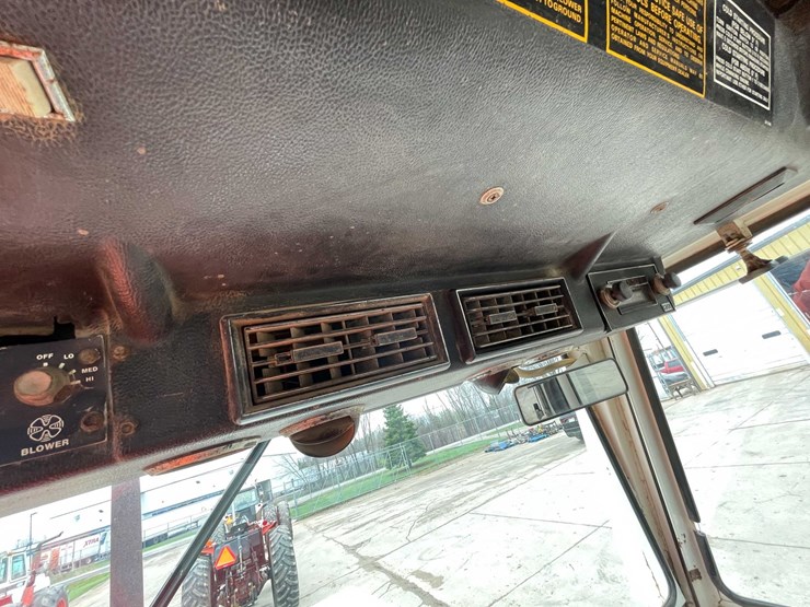 #4067-•-case-2090-tractor-image-95