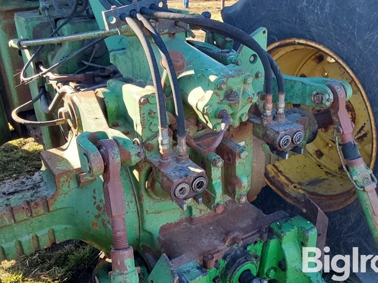 1974-john-deere-7520-image-12
