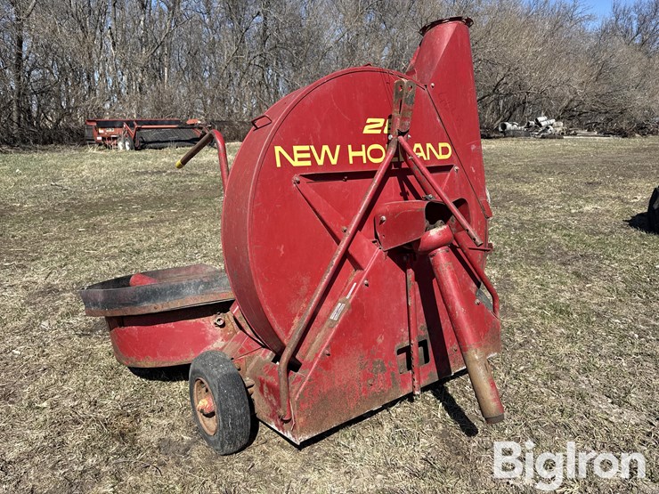 new-holland-28-image-3