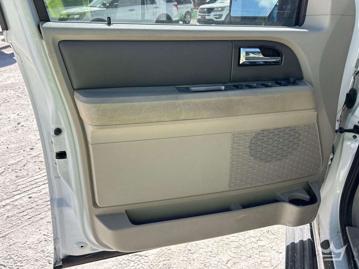 2014-ford-expedition-image-11