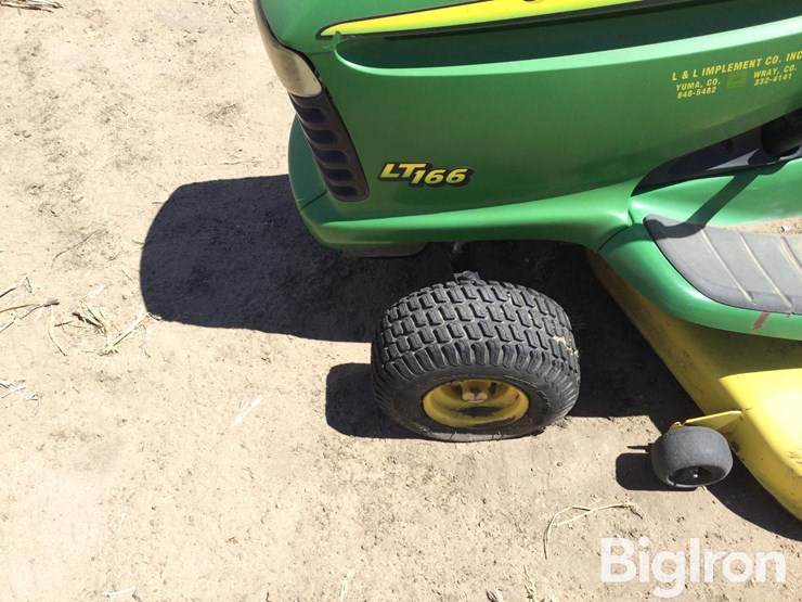 john-deere-lt166-image-10