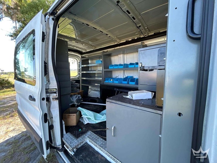2017-ford-transit-image-17