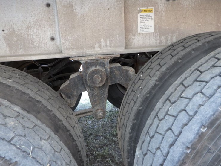 2007-axle-end-dump-image-8