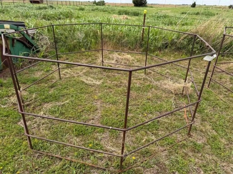 steel-round-bale-feeder-image-2