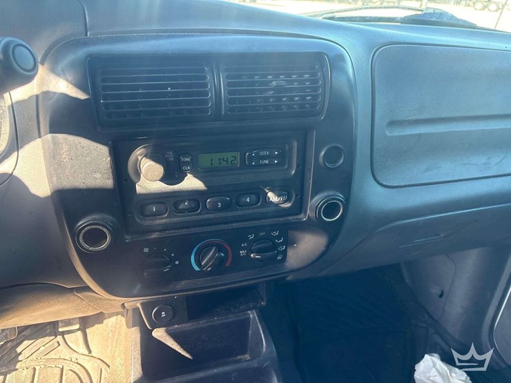 2011-ford-ranger-image-25