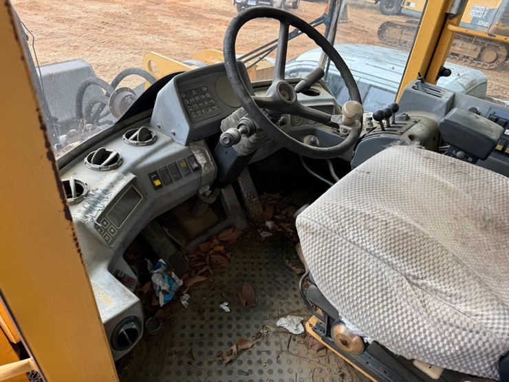 volvo-l120c-image-64