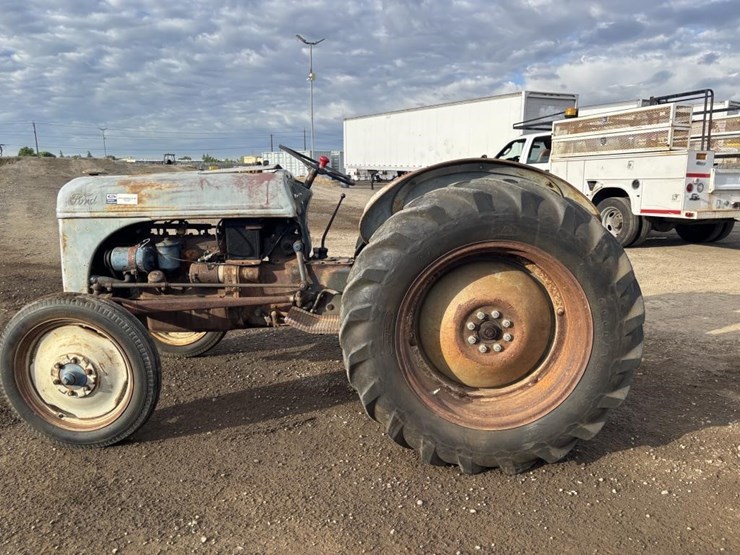 ford-8n-image-5