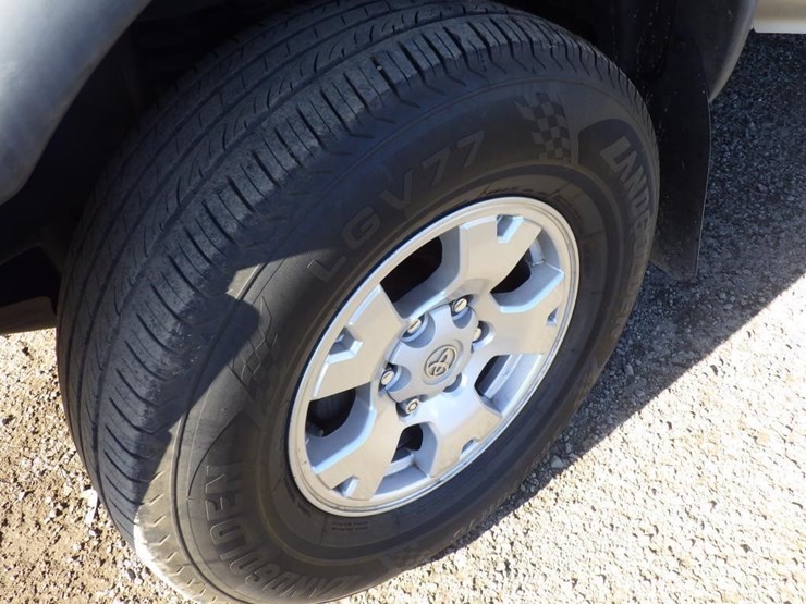 2002-toyota-tacoma-image-11