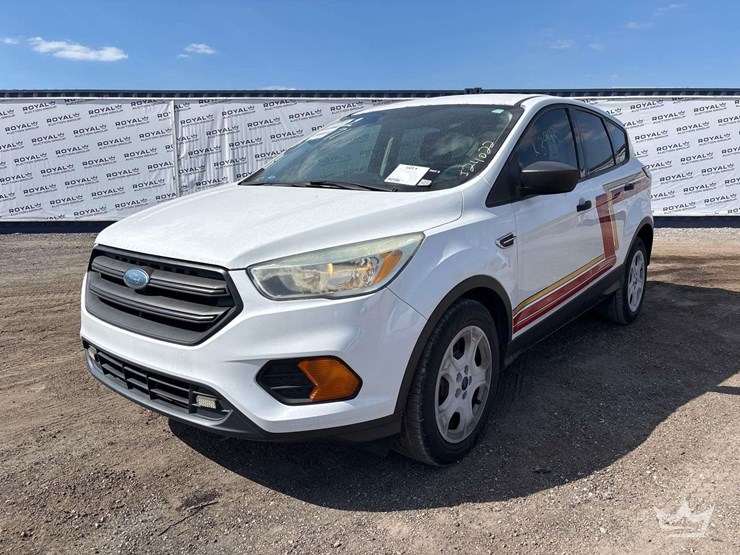 2017-ford-escape-image-1