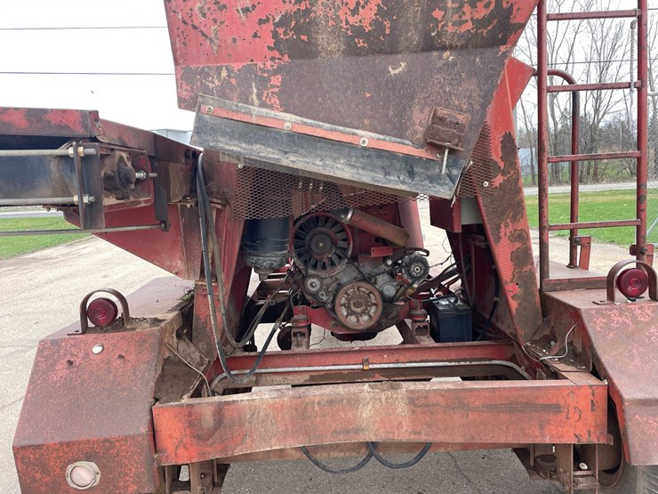 #4047-•-1991-royer-top-soil-shredder-image-40