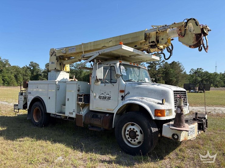 2001-international-4900-image-2