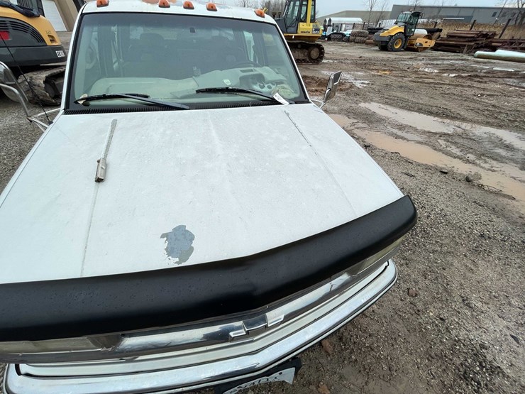 1998-chevrolet-3500-image-8