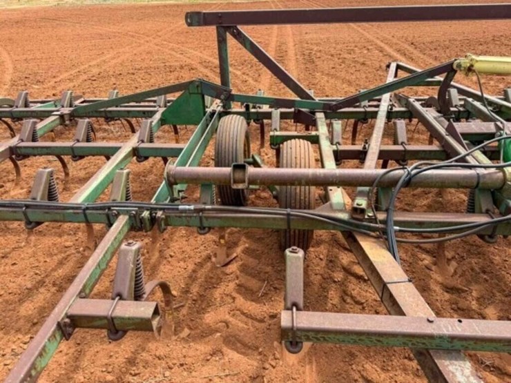 john-deere-4010-image-8