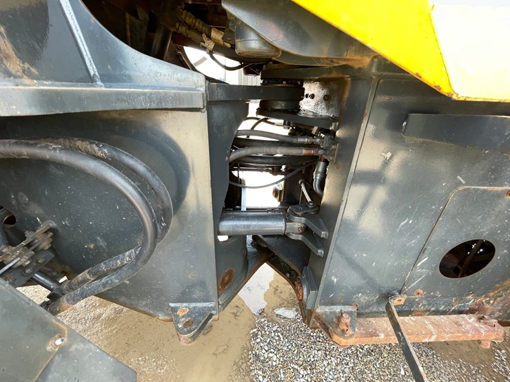 2005-komatsu-wa320-5l-image-15