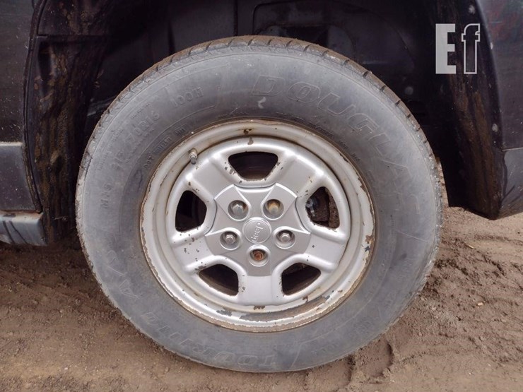 2012-jeep-patriot-sport-image-15