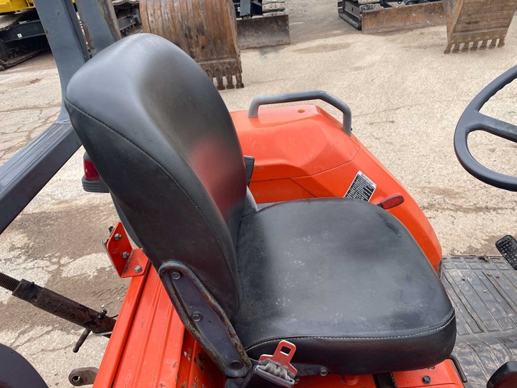 #4056-•-kubota-tractor-image-52