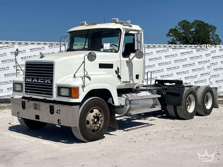 2007-mack-chn613-image-1