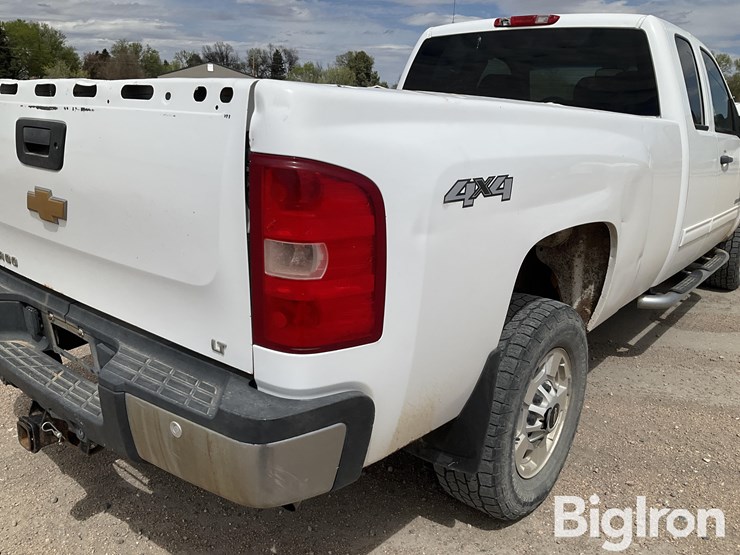 2012-chevrolet-silverado-2500-image-14