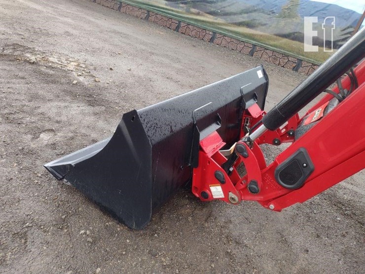2013-case-ih-farmall-110a-image-15