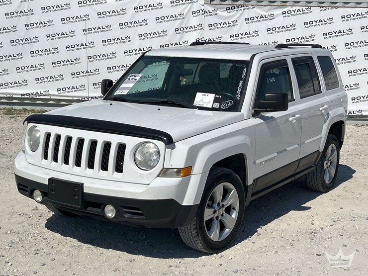 2014-jeep-patriot-image-1