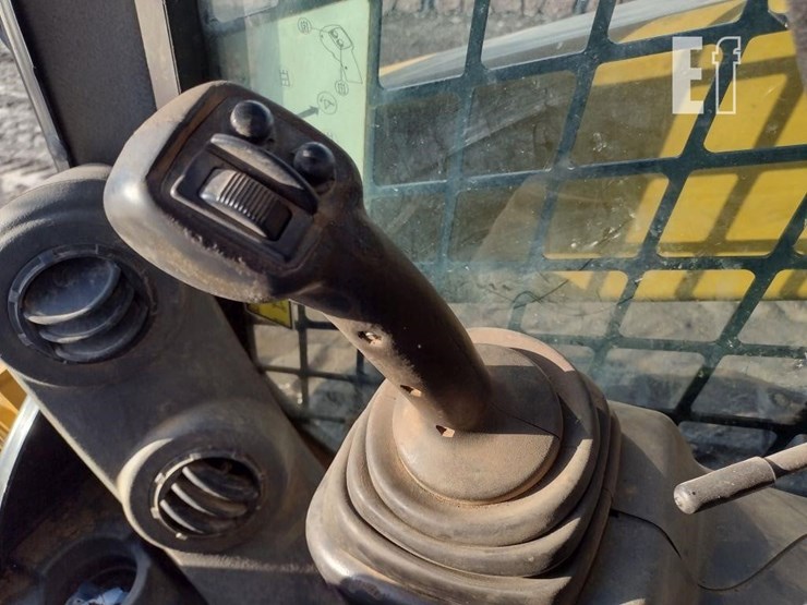 2019-caterpillar-299d2-xhp-image-9