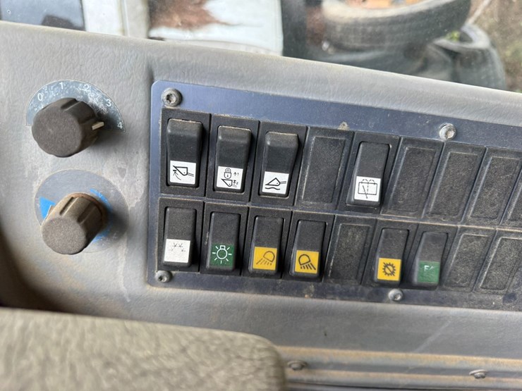 volvo-l120c-image-70