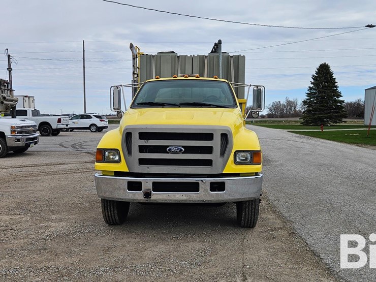 2007-ford-f750-image-2