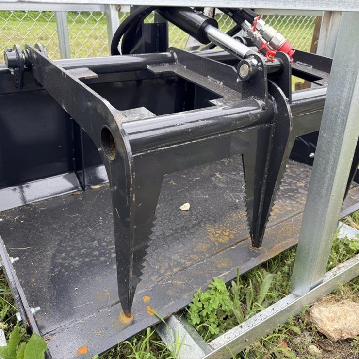#78 • 44" Mini Skid Steer Grapple - MGB-72-44W