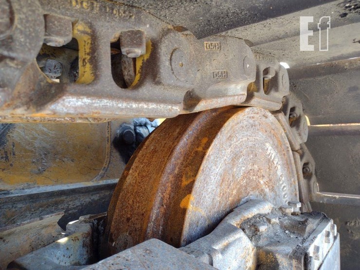 2007-deere-700j-lgp-image-38