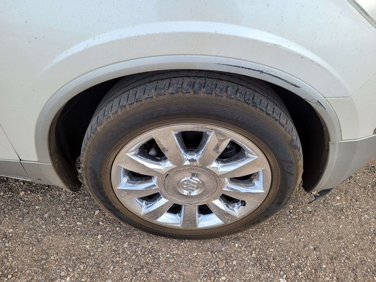 2011-buick-enclave-cxl-image-3