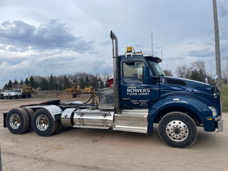 2015-kenworth-t880-image-4