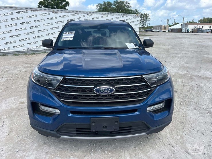 2023-ford-explorer-image-23