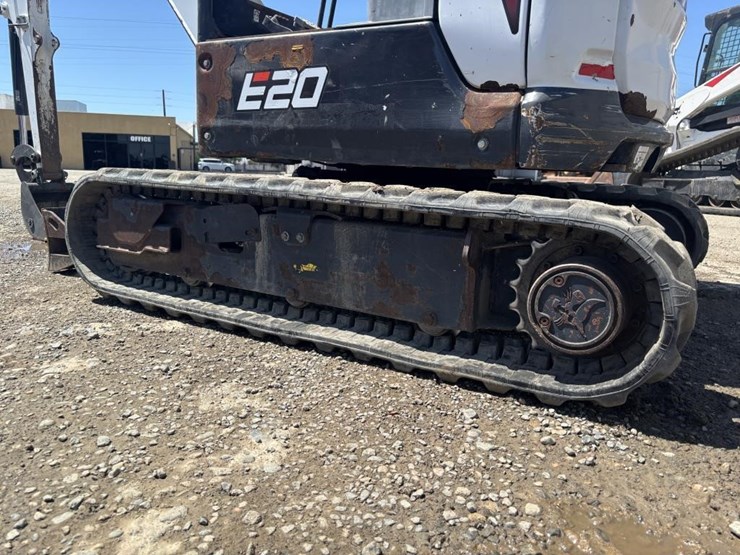 2020-bobcat-e20-image-20