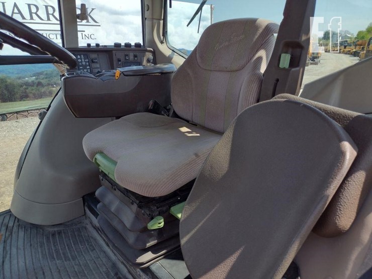 2003-john-deere-7520-image-11