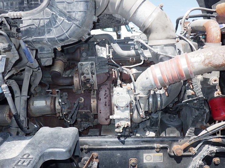 2016-kenworth-t680-image-33