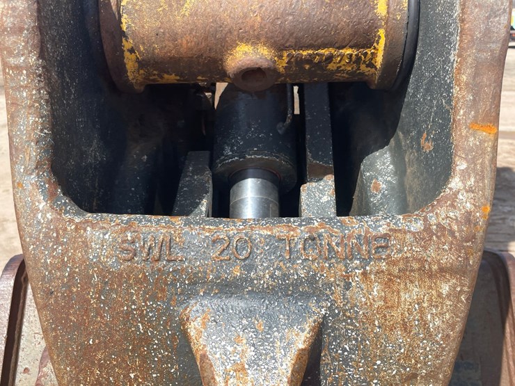 komatsu-pc308-image-55