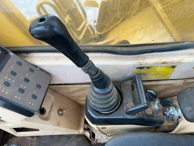 caterpillar-320l-image-31