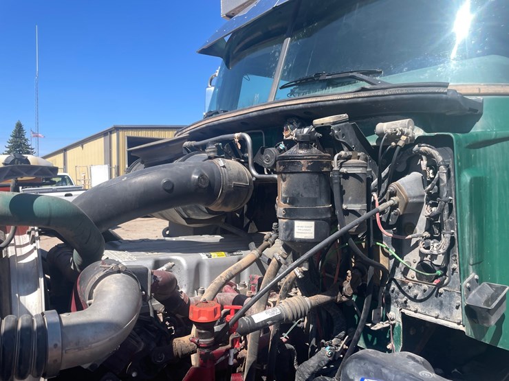 2013-mack-granite-104fr-image-124