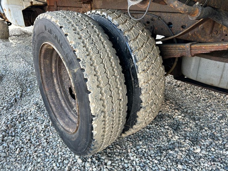 ford-f450-image-16