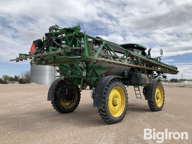 2019-john-deere-r4044-image-5