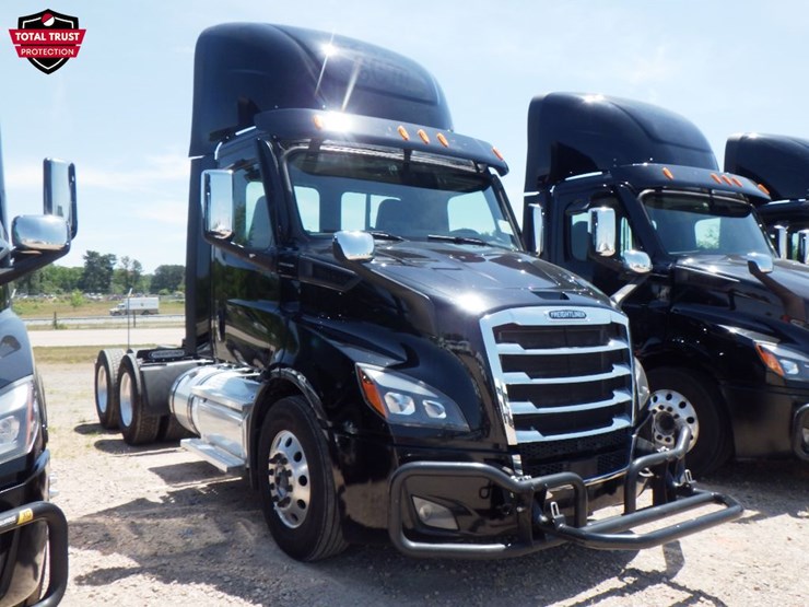 2022-freightliner-cascadia-116-image-3