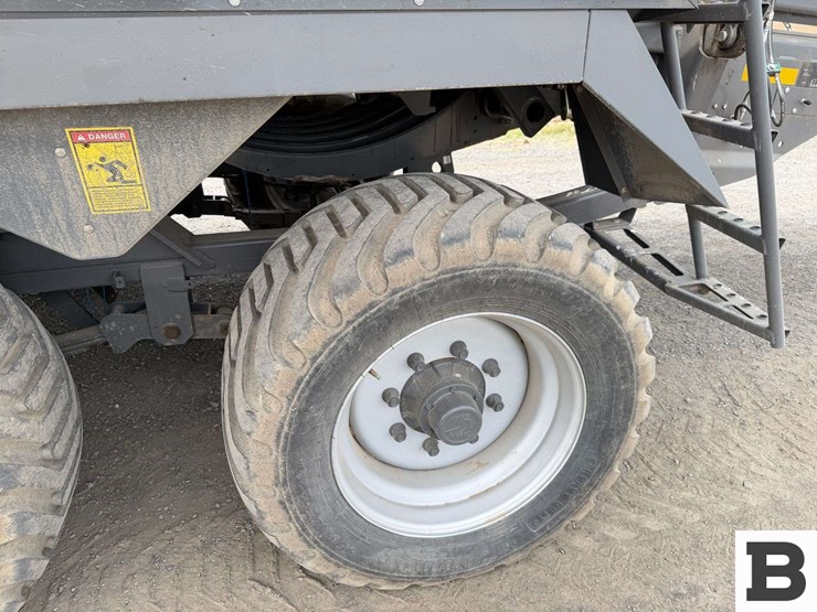 2022-massey-ferguson-2270-image-30