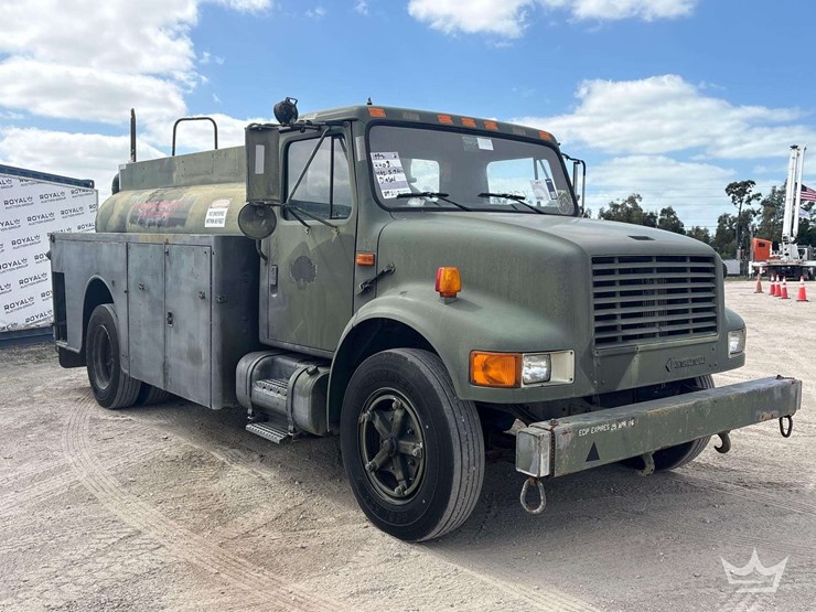 1992-international-4700-image-2