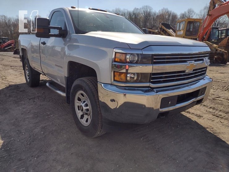 2016-chevrolet-2500hd-image-32
