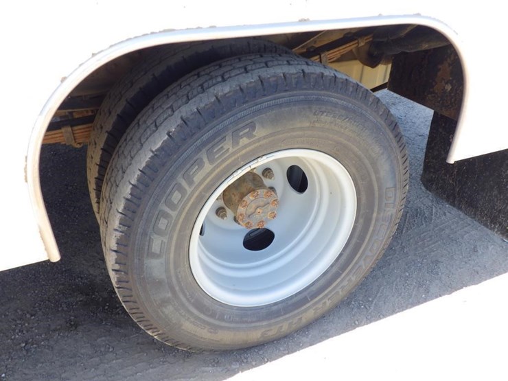 2004-ford-f350-image-14