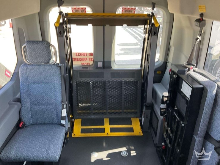 2019-ford-transit-image-25
