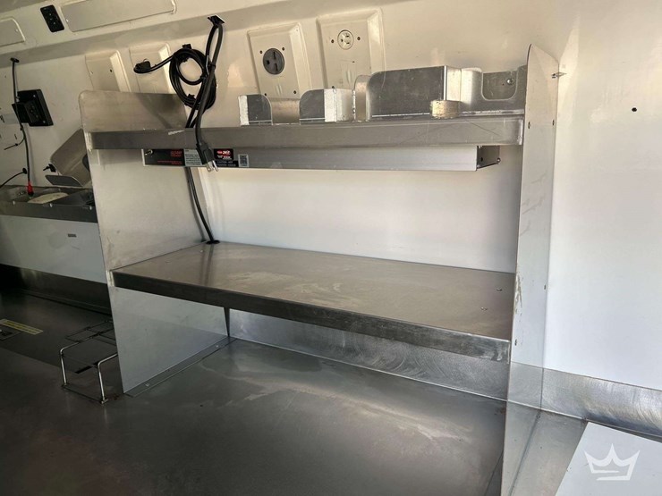 2021-mercedes-benz-sprinter-4500-image-25