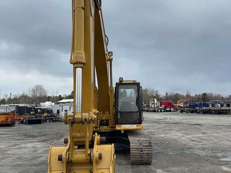 caterpillar-320l-image-2