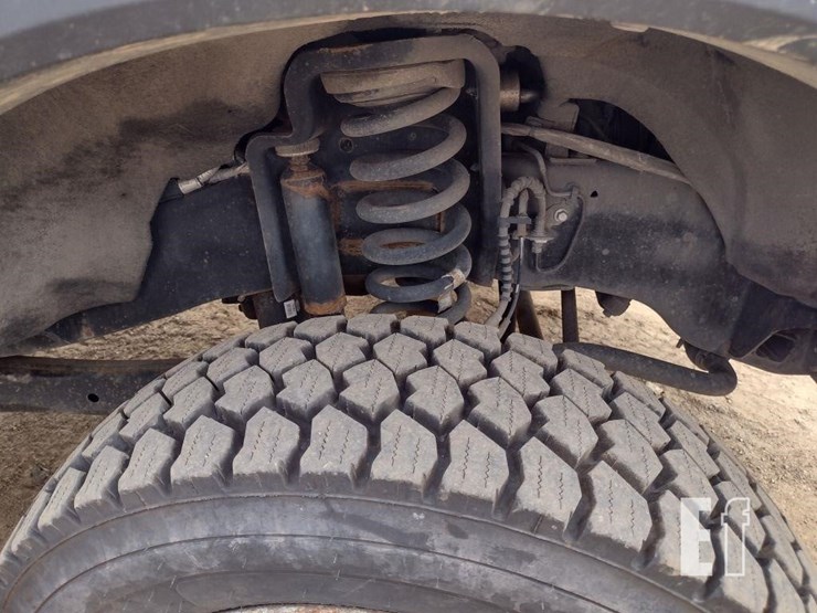 2019-ford-f550-image-14